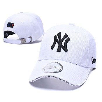 New York Yankeess Adjustable Hat New York Yankeess Adjustable Hat