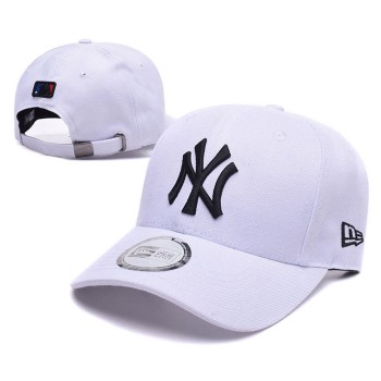 New York Yankeess Adjustable Hat New York Yankeess Adjustable Hat